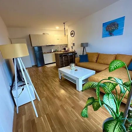 The Golden 7 - Near Center & Free Parking - * Skopje