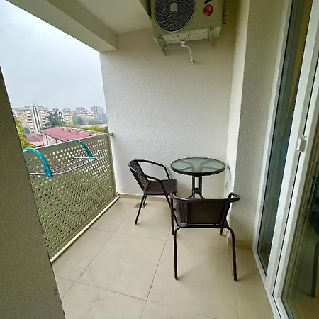 The Golden 7 - Near Center & Free Parking - Apartment *