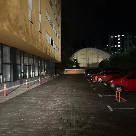 The Golden 7 - Near Center & Free Parking - Apartment Skopje