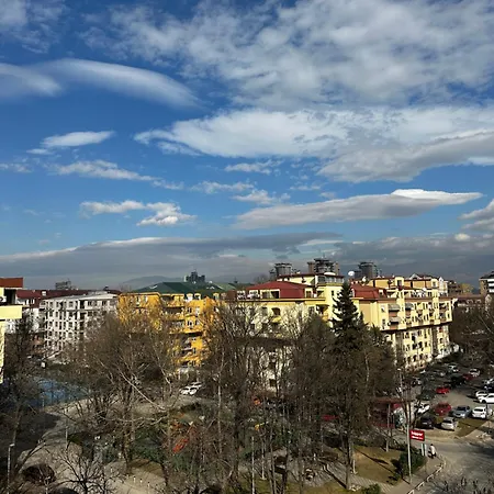 The Golden 7 - Near Center & Free Parking - Skopje